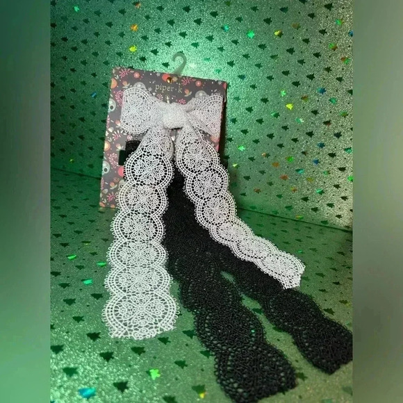 Piper K Accessories - Piper K Lace Bow hair clips set of 2 Brand New